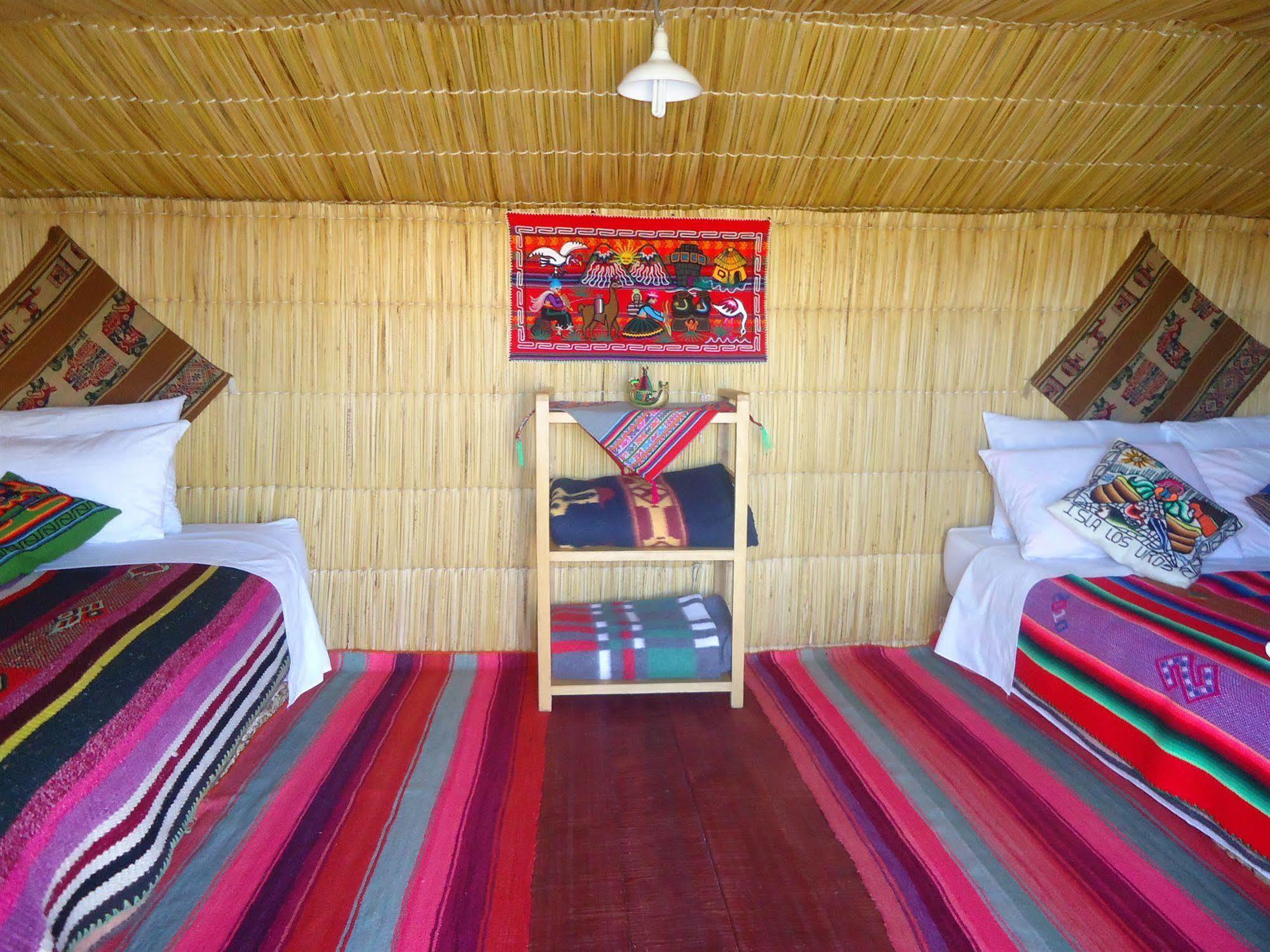 Uros Aruma Uro On Uros Floating Islands Puno Dış mekan fotoğraf