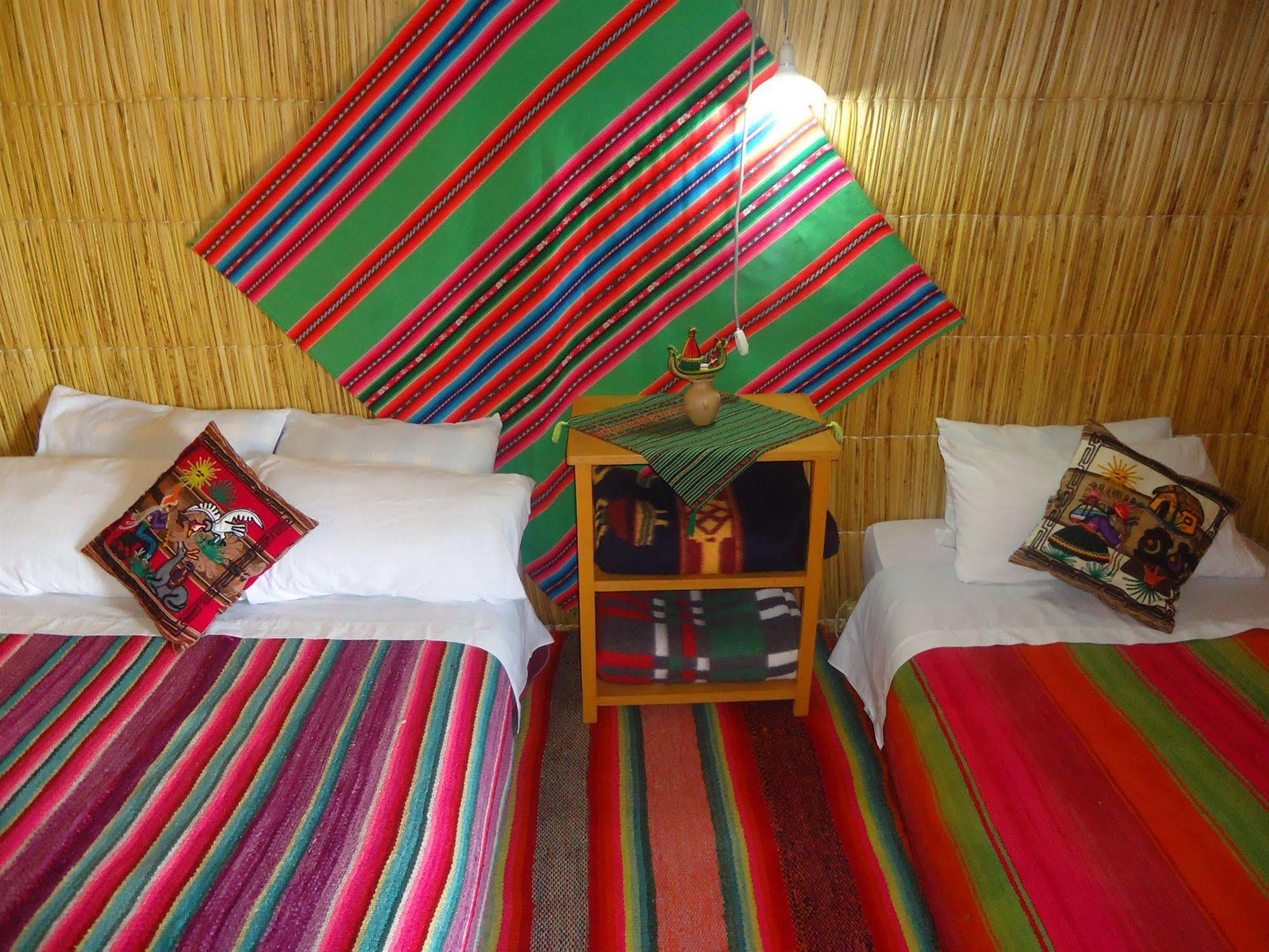 Uros Aruma Uro On Uros Floating Islands Puno Dış mekan fotoğraf