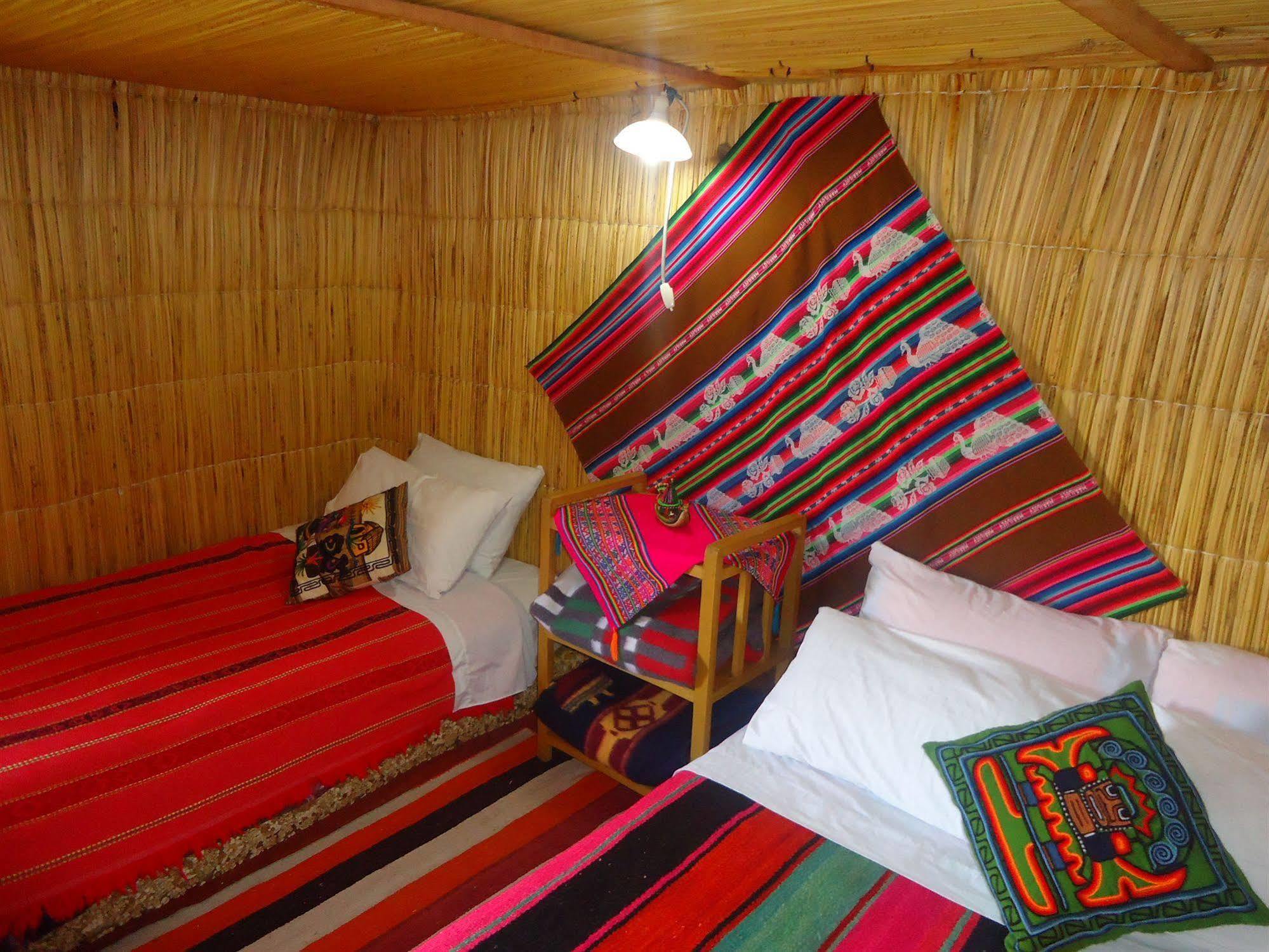 Uros Aruma Uro On Uros Floating Islands Puno Dış mekan fotoğraf