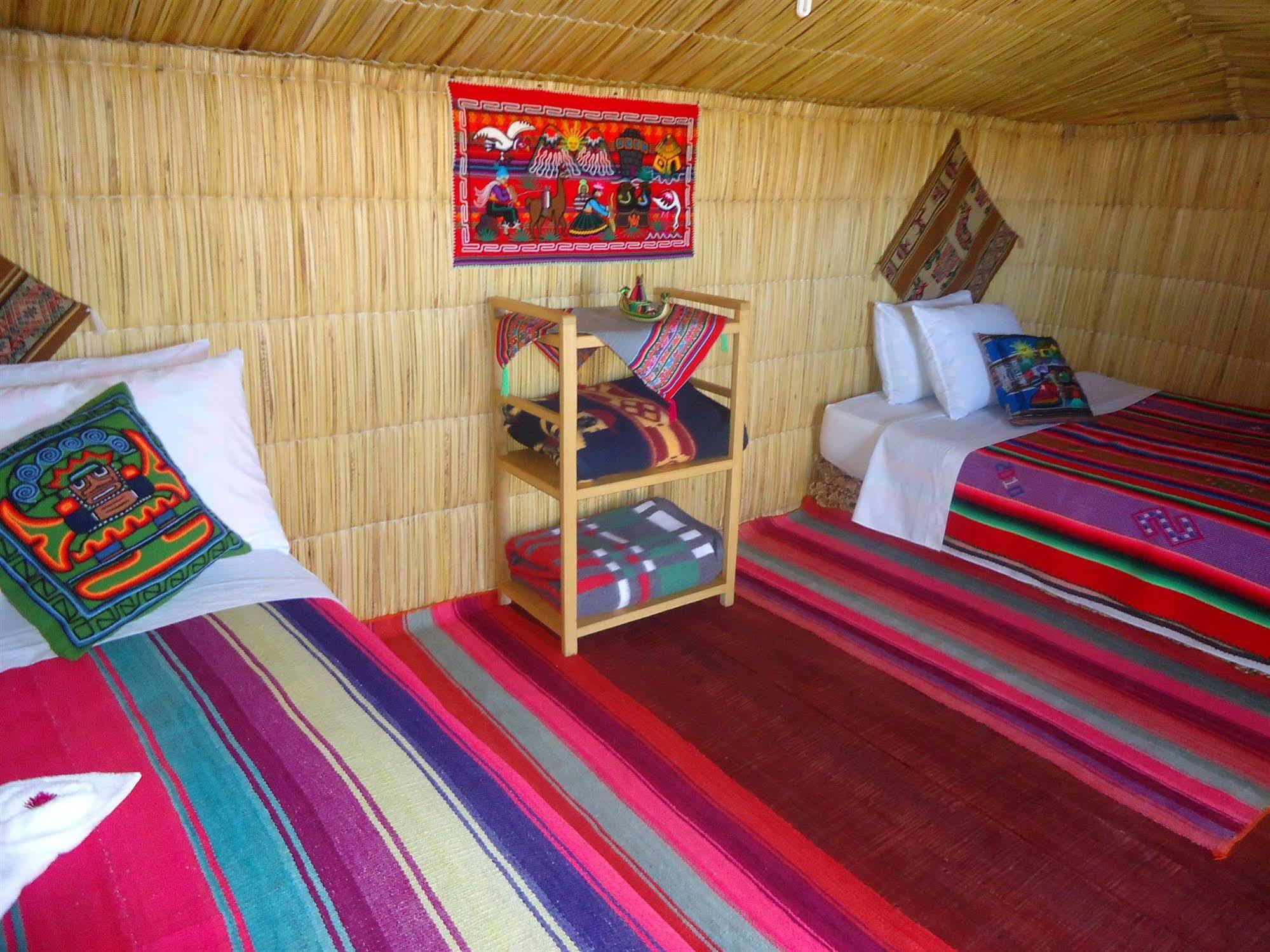 Uros Aruma Uro On Uros Floating Islands Puno Dış mekan fotoğraf